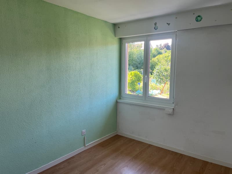 Einfamilienhaus (einseitig angebaut) mit grossem Garten an ruhiger Aussichtslage. (14)