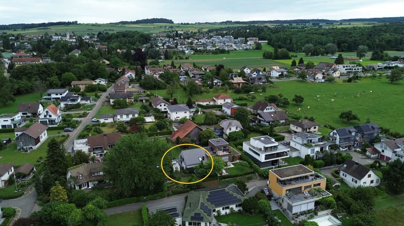 Detached house (one-sided) in a quiet location with a charming garden. (28)