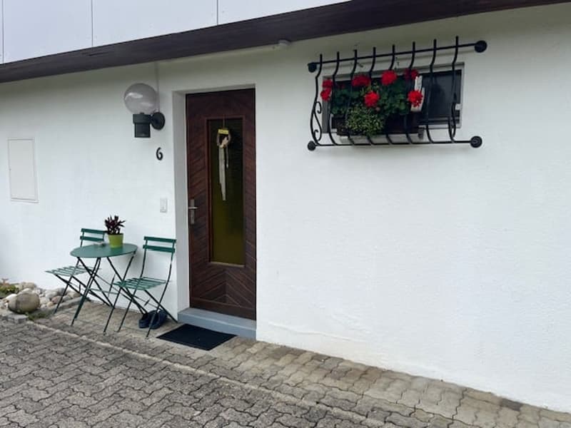 Detached house (one-sided) in a quiet location with a charming garden. (4)