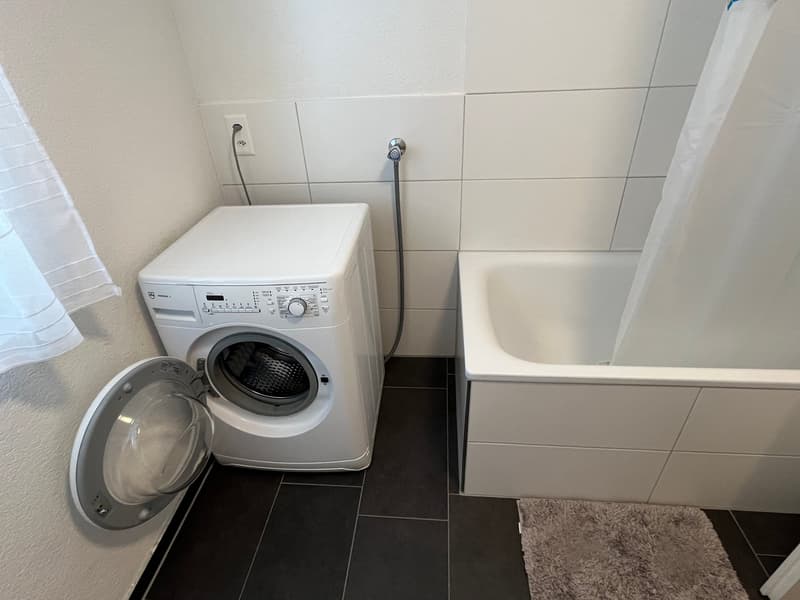 4.5-Zimmer-Maisonette-Wohnung mit viel Charme und grossem Balkon. (8)