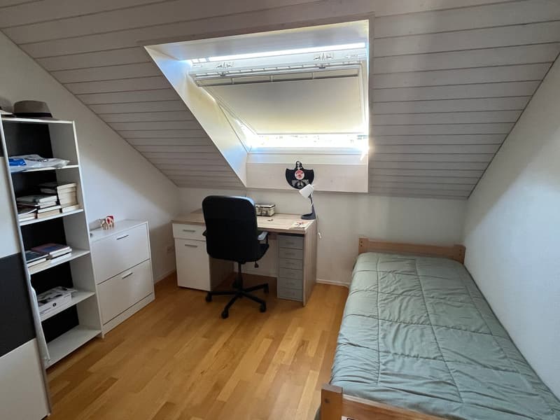 4.5-Zimmer-Maisonette-Wohnung mit viel Charme und grossem Balkon. (11)