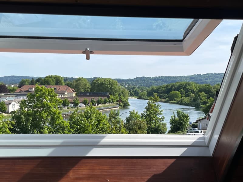 Casa multifamiliare con 4 appartamenti in una posizione incantevole direttamente sul fiume Aare. (28)