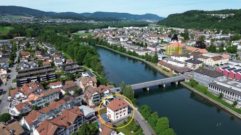Casa multifamiliare con 4 appartamenti in una posizione incantevole direttamente sul fiume Aare. (3)