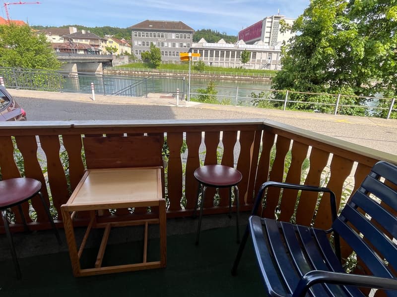 Casa multifamiliare con 4 appartamenti in una posizione incantevole direttamente sul fiume Aare. (10)
