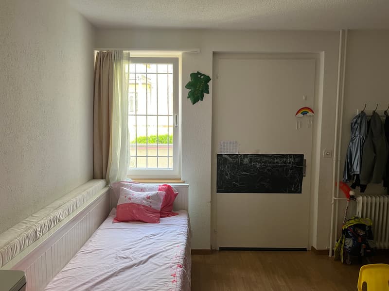 Casa multifamiliare con 4 appartamenti in una posizione incantevole direttamente sul fiume Aare. (7)