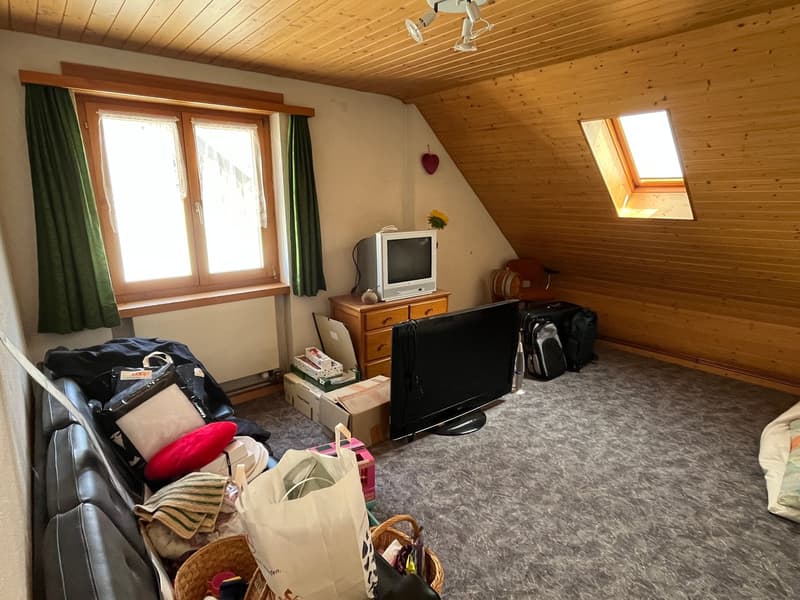 Einfamilienhaus mit angebautem, ausbaubarem Hausteil an schöner Lage. (14)