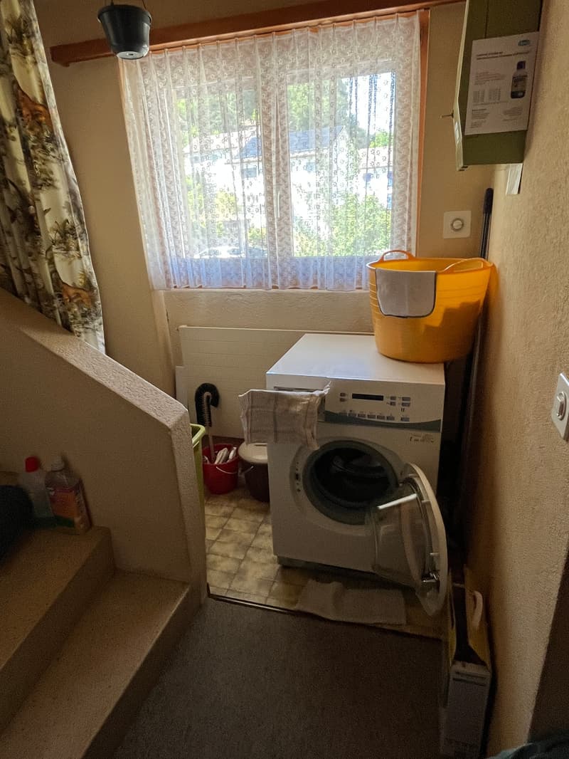 Einfamilienhaus mit angebautem, ausbaubarem Hausteil an schöner Lage. (18)