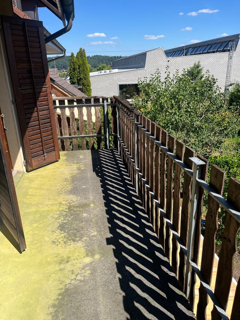 Einfamilienhaus mit angebautem, ausbaubarem Hausteil an schöner Lage. (11)