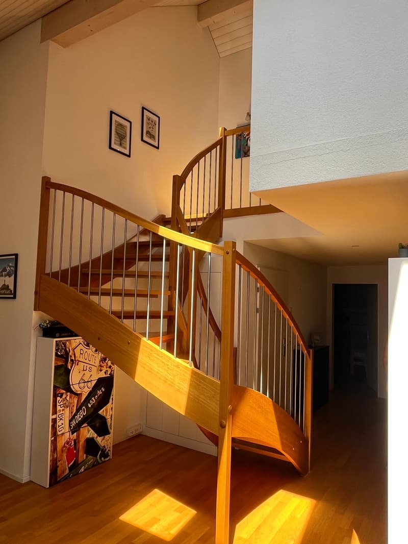 4.5-Zimmer-Maisonette-Wohnung mit viel Charme und grossem Balkon. (13)