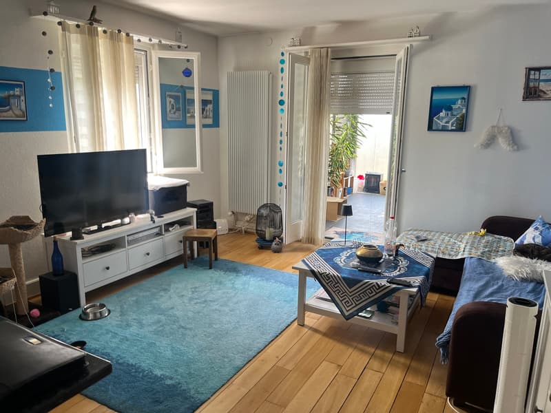 Charmantes Einfamilienhaus mit Garage, Wintergarten, Fonduestübli und Schopf an ruhiger Lage. (4)