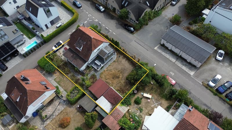 Charmantes Einfamilienhaus mit Garage, Wintergarten, Fonduestübli und Schopf an ruhiger Lage. (34)