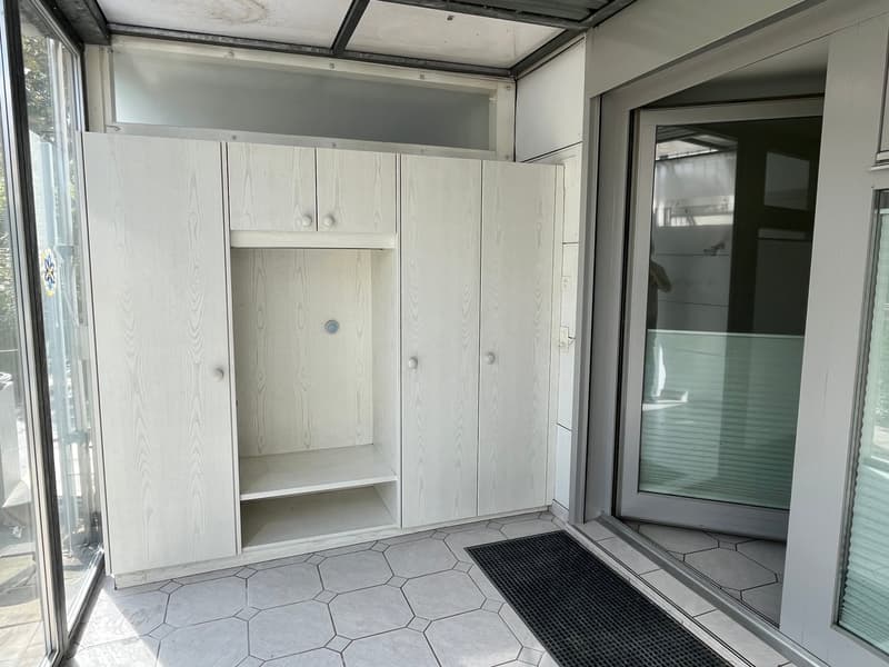 5.5 Zimmer-Reiheneinfamilienhaus mit Wintergarten, 2 Balkonen und 2 Garagenboxen. (6)
