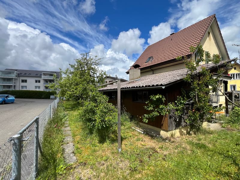Einfamilienhaus an ruhiger Lage mit optimalem ÖV-Anschluss. (34)