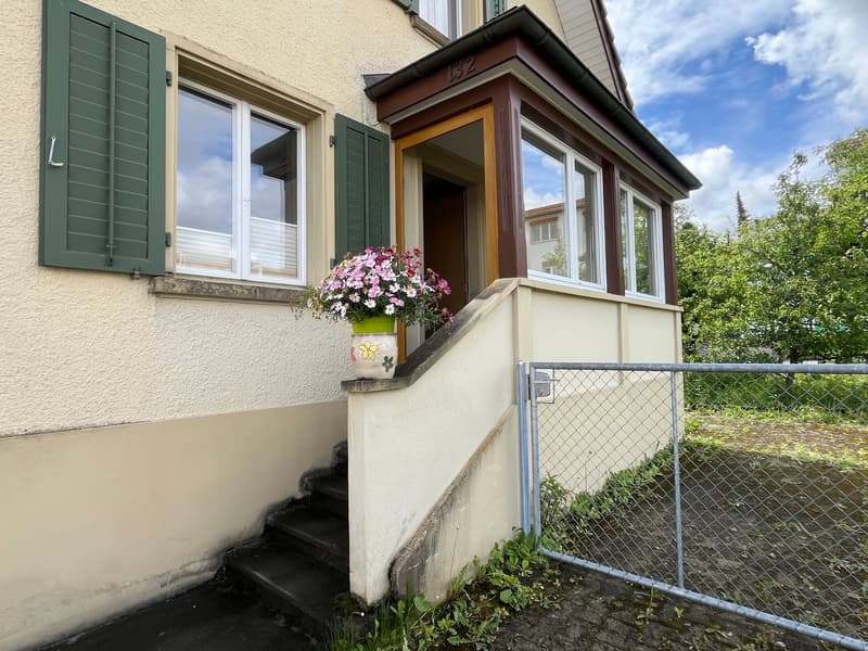 Einfamilienhaus an ruhiger Lage mit optimalem ÖV-Anschluss. (4)