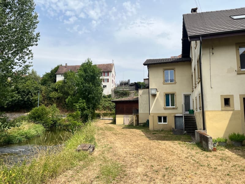 Bauernhaus mit 2 Wohnungen und Restaurant (mit weiteren Wohnungen ausbaubar). (37)