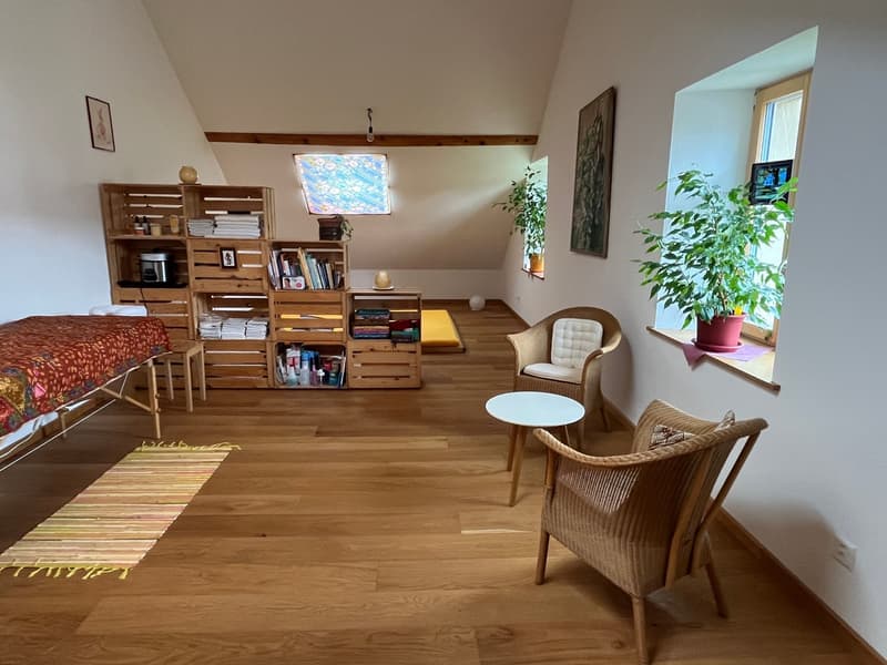 Bauernhaus mit 2 Wohnungen und Restaurant (mit weiteren Wohnungen ausbaubar). (13)