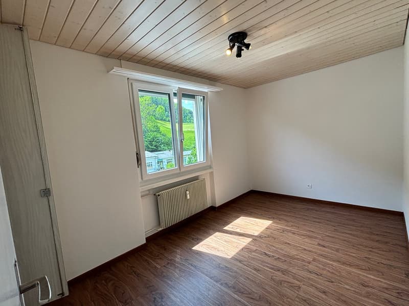 Helle 4-Zimmer-Wohnung im 3. Obergeschoss in Mümliswil-Ramiswil (4)
