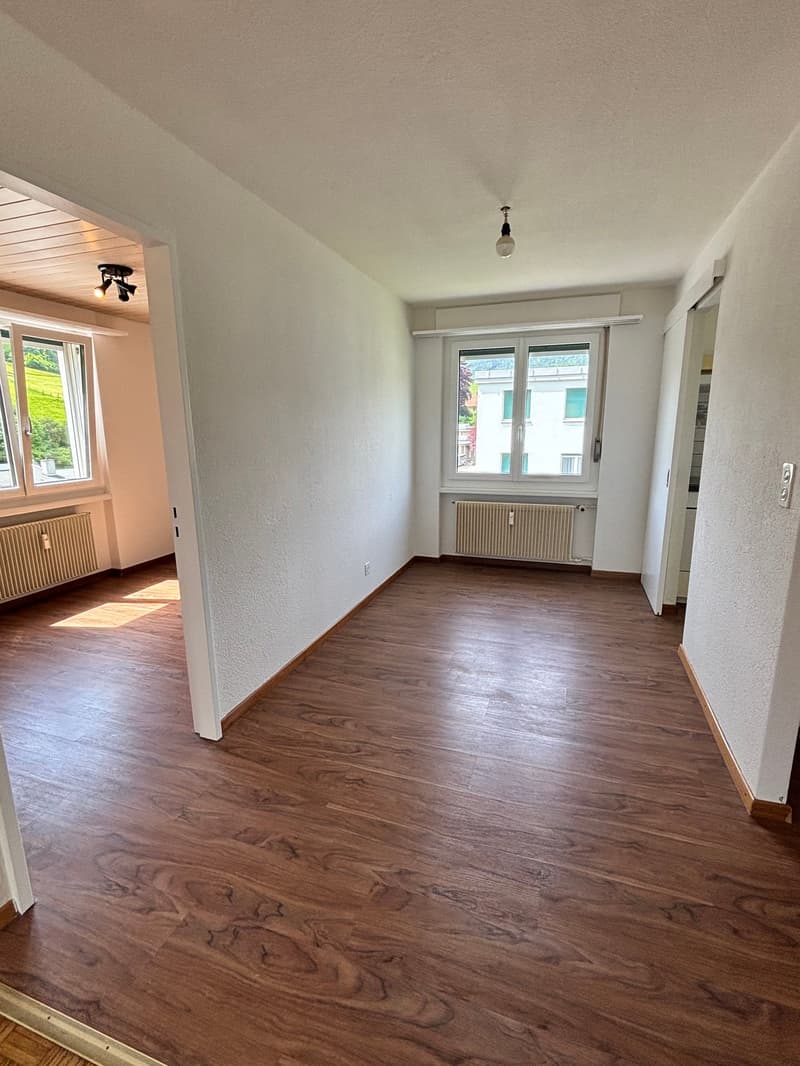 Helle 4-Zimmer-Wohnung im 3. Obergeschoss in Mümliswil-Ramiswil (3)
