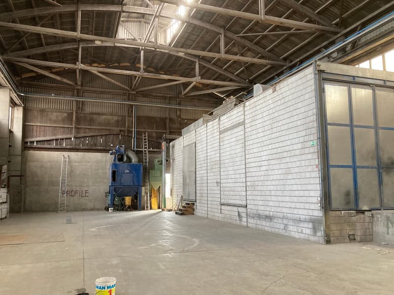 Spazi di stoccaggio, uffici e produzione funzionali in Scheibenstrasse 63, Thun (5)
