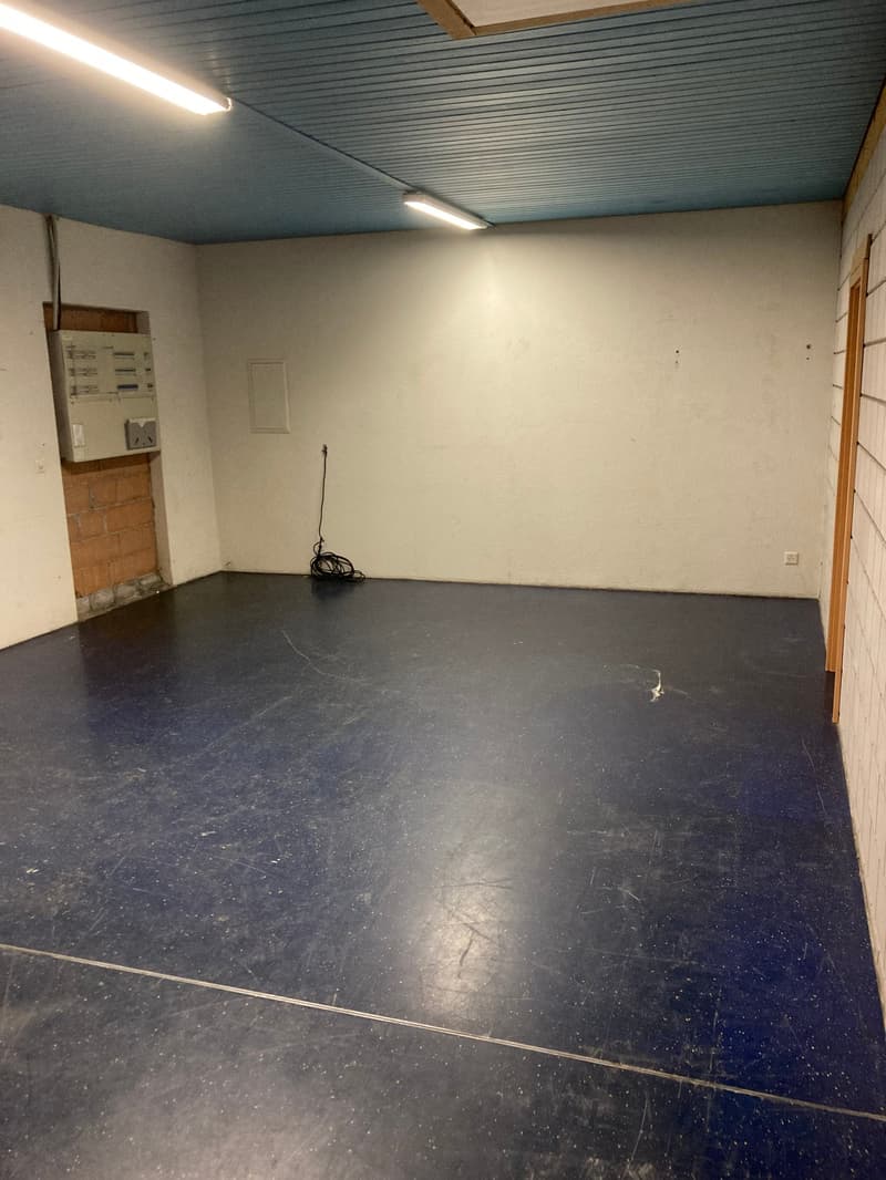 Spazi di stoccaggio, uffici e produzione funzionali in Scheibenstrasse 63, Thun (7)