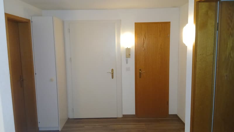Grosse 4.5 -Zimmer-Wohnung mit Balkon und Kamin, TOP-Lage in Steffisburg (8)