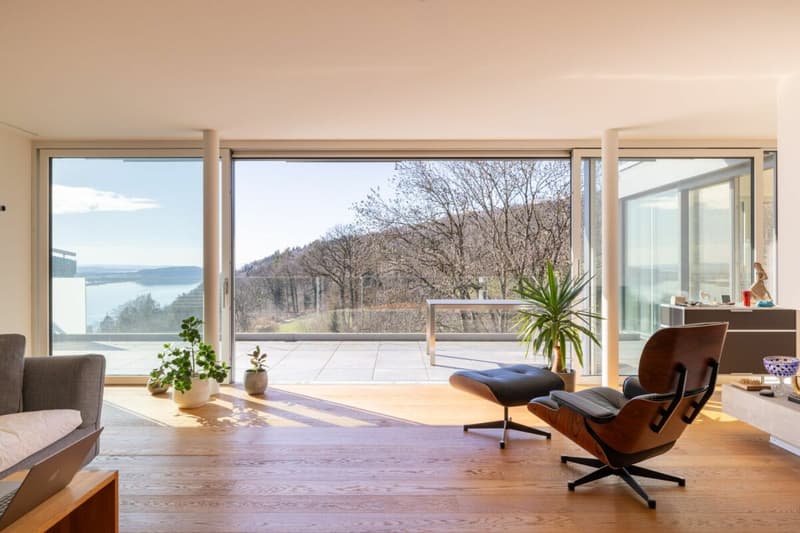 Exclusive attic apartment in top location with impressive mountain and lake views (11)