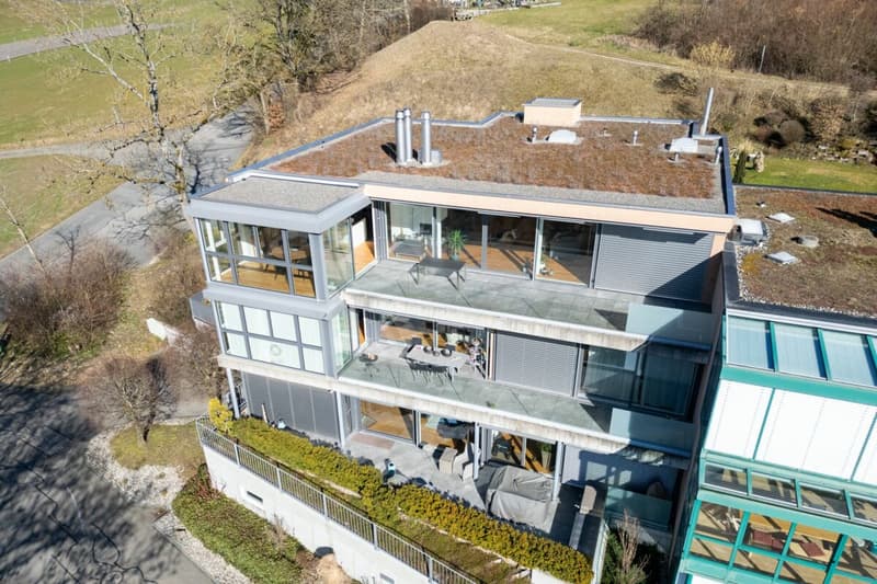 Appartement d'attique exclusif dans un emplacement idéal avec vue imprenable sur les montagnes et le lac (1)