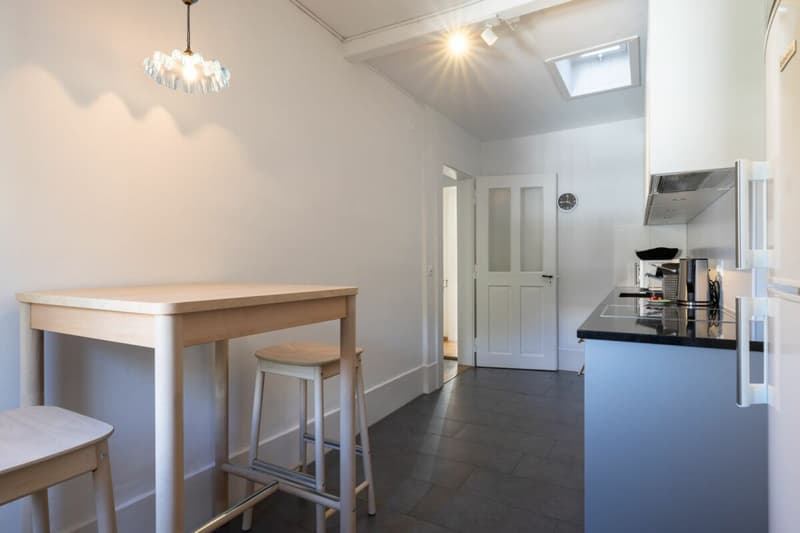 Appartement d'affaires meublé 2.5 pièces avec thème Le Corbusier (11)
