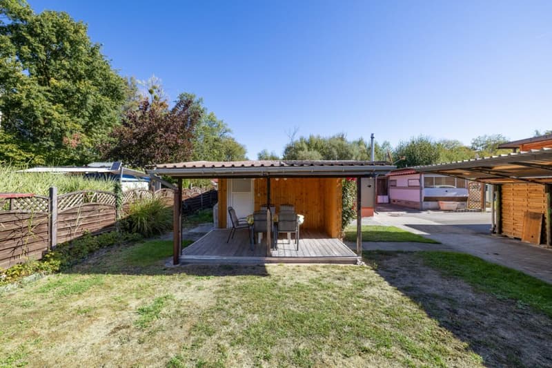 3.5-Zimmer-Bungalow mit Doppelparzelle im Caravaning Gletterens (11)