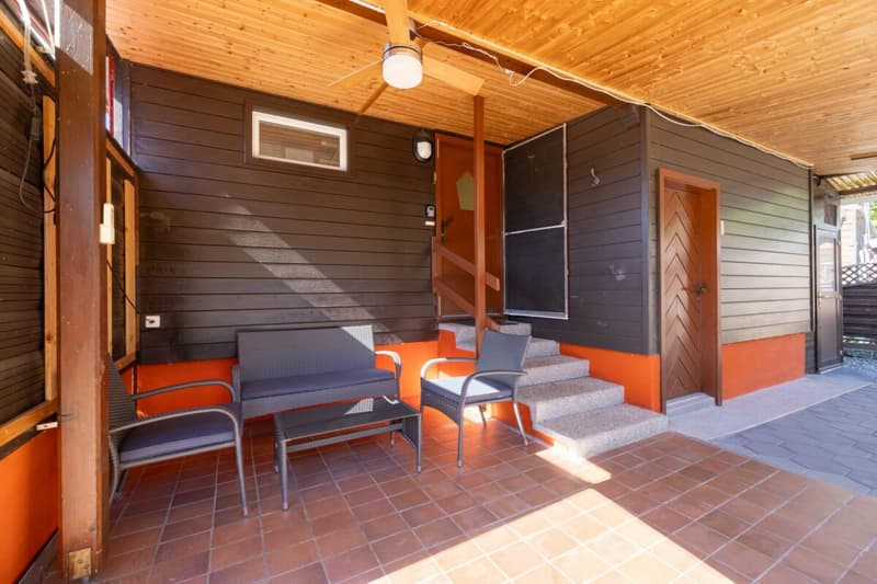 3.5-Zimmer-Bungalow mit Doppelparzelle im Caravaning Gletterens (3)