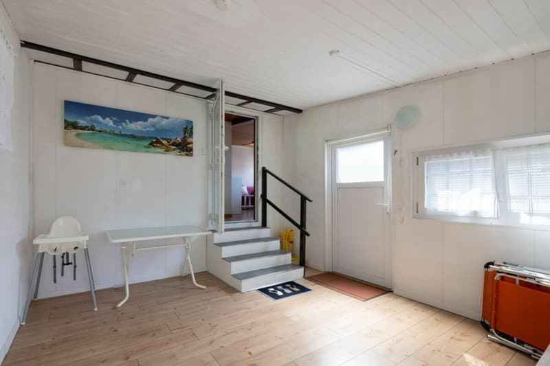 3.5-Zimmer-Bungalow mit Doppelparzelle im Caravaning Gletterens (9)