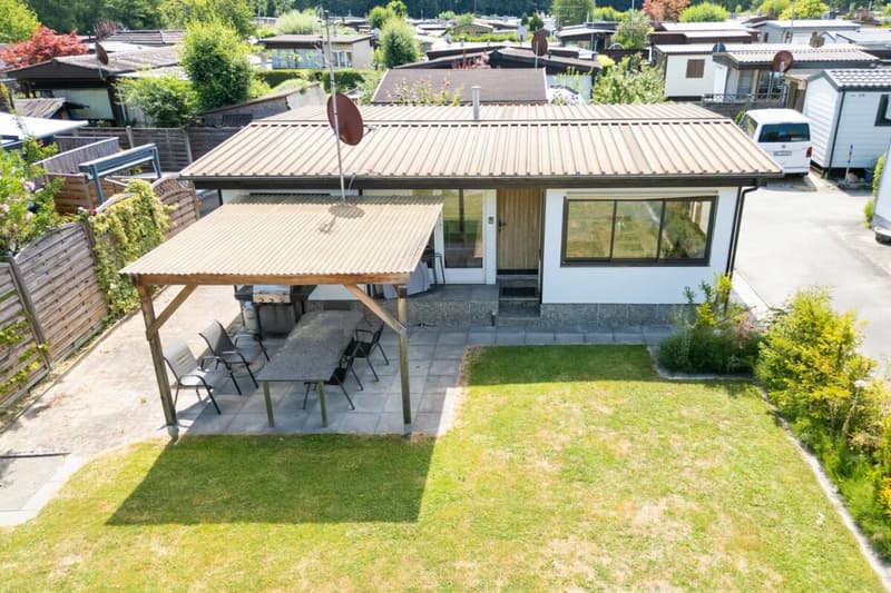 Schönes 3.5-Zimmer-Bungalow an ruhiger Lage im Caravaning Gletterens (2)