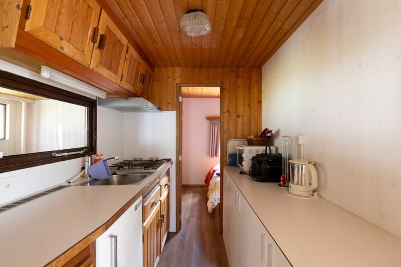 Schönes 3.5-Zimmer-Bungalow an ruhiger Lage im Caravaning Gletterens (5)