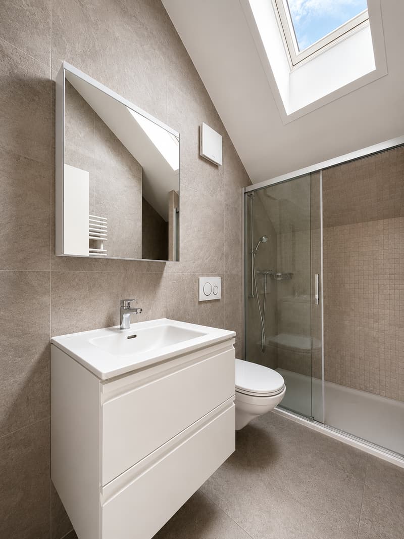Charmant appartement de 2,5 pièces au dernier étage à Givisiez (6)
