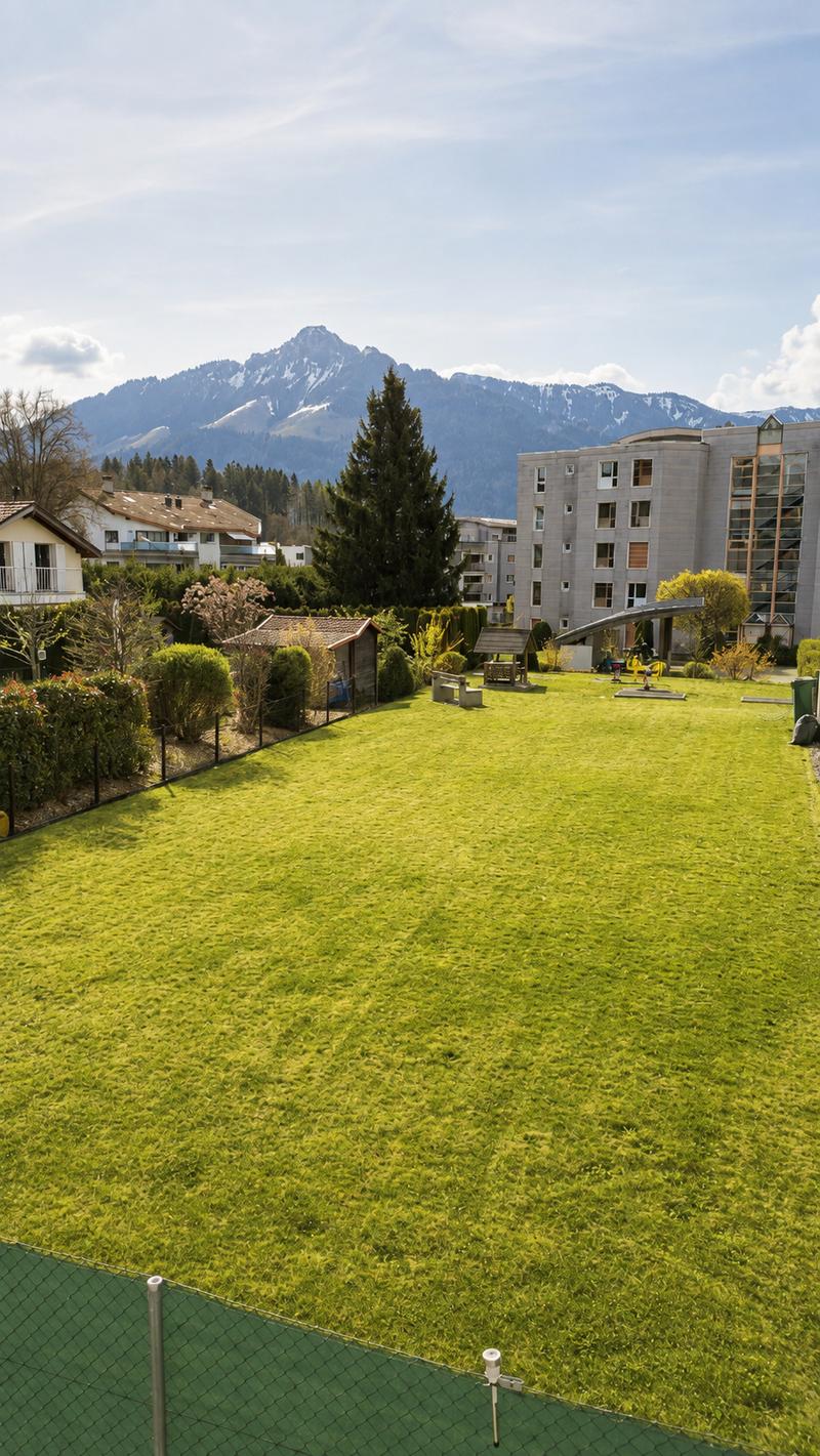 Charmante maison jumelée de 6,5 pièces avec vue sur les montagnes (14)