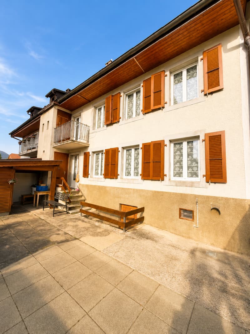 Charmante maison jumelée de 6,5 pièces avec vue sur les montagnes (16)