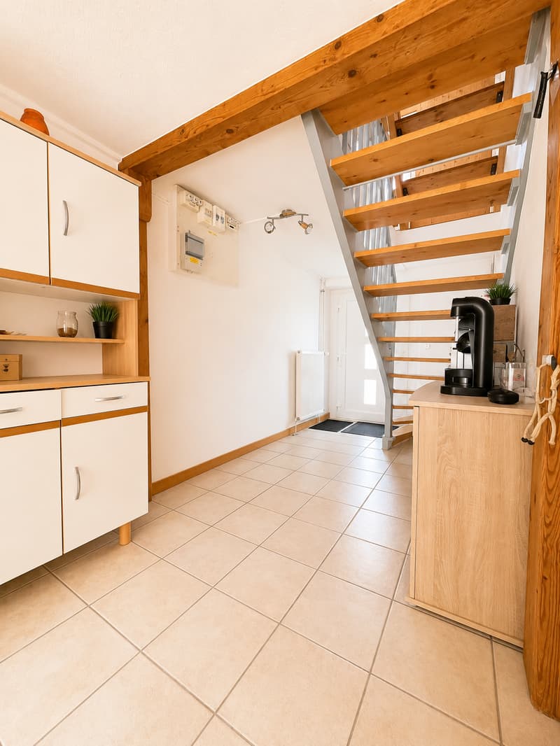 Charmante maison jumelée de 6,5 pièces avec vue sur les montagnes (2)
