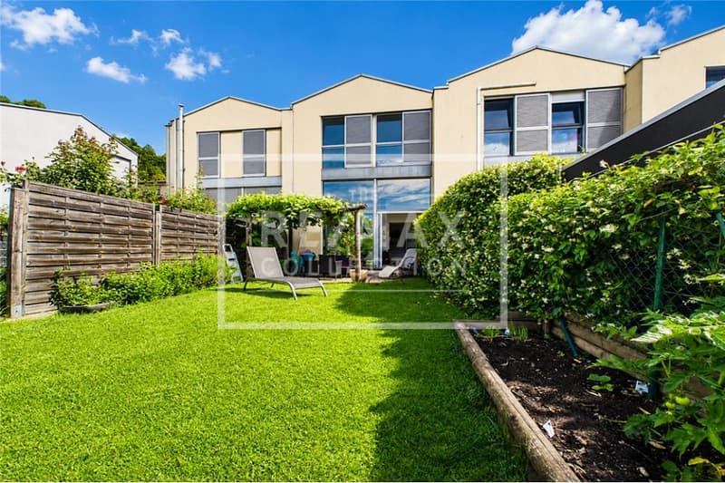 Modernes Familienreihenhaus mit Garten in strategischer Lage (2)