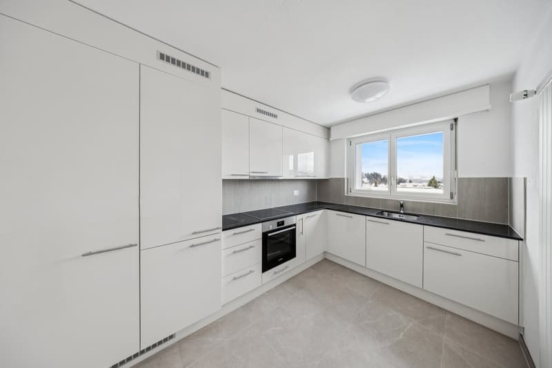 Totalsanierte, helle 5.5-Zimmer-Wohnung in Sumiswald (2)