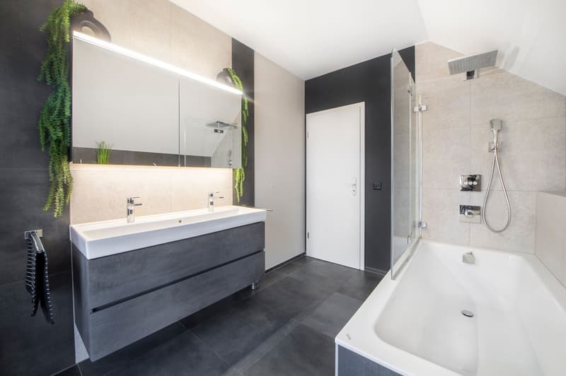 Freistehendes 5.5-Zimmer-Einfamilienhaus mit unschlagbar tiefen Energiekosten (13)