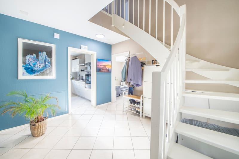Freistehendes 5.5-Zimmer-Einfamilienhaus mit unschlagbar tiefen Energiekosten (6)