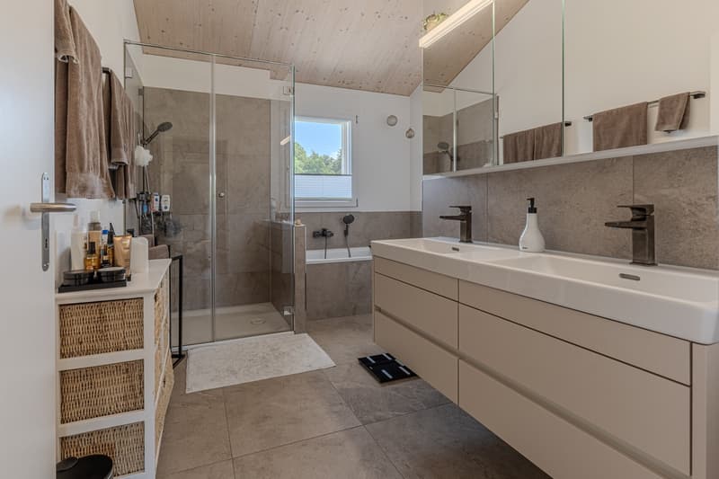 Plus qu'un simple bâtiment neuf - un foyer avec beaucoup d'attention aux détails (7)
