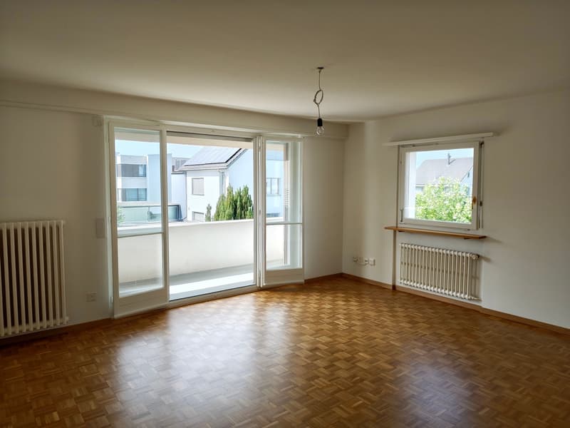 Charmante 3.5-Zimmer-Wohnung mit Balkon in Baar – ab sofort verfügbar (1)