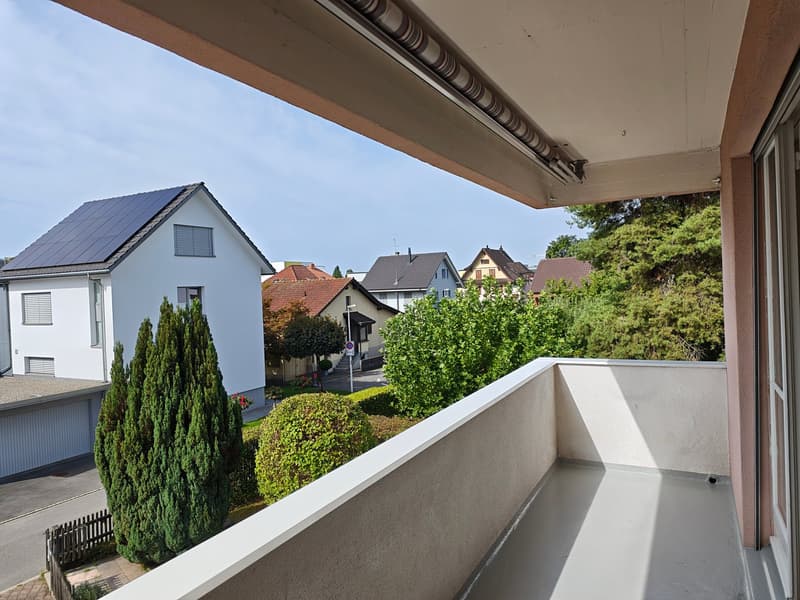 Charmante 3.5-Zimmer-Wohnung mit Balkon in Baar – ab sofort verfügbar (3)