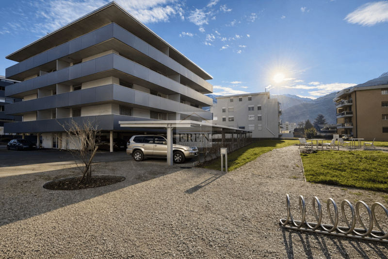 Attique neuf à vendre à Conthey - Visuel avec futur revêtement de balcon-terrasse