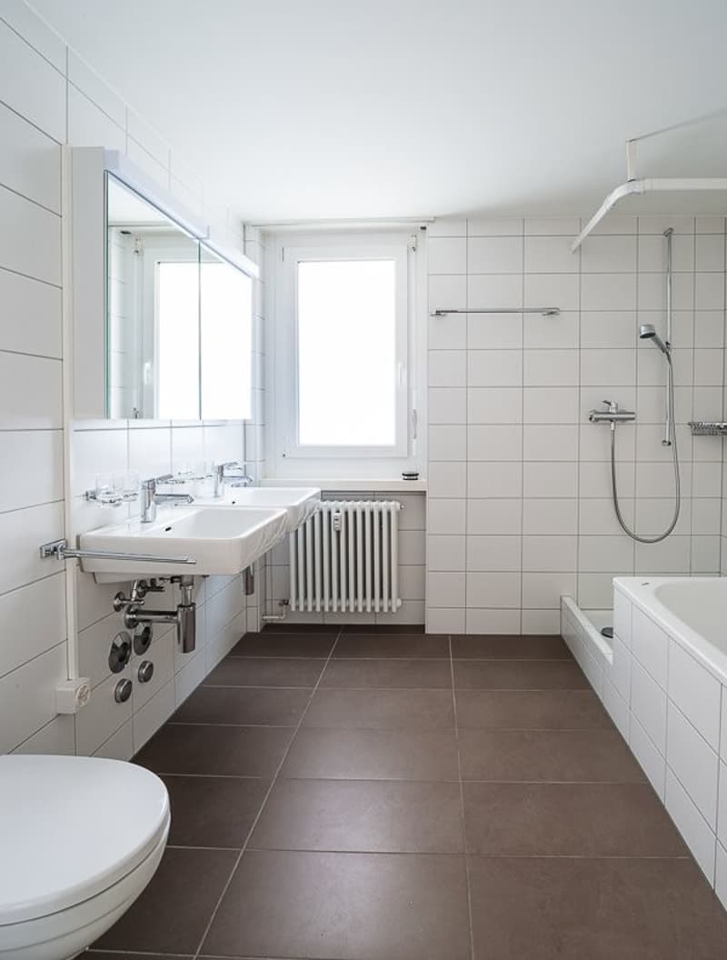 Top moderne Wohnung nähe Neuweilerplatz (6)