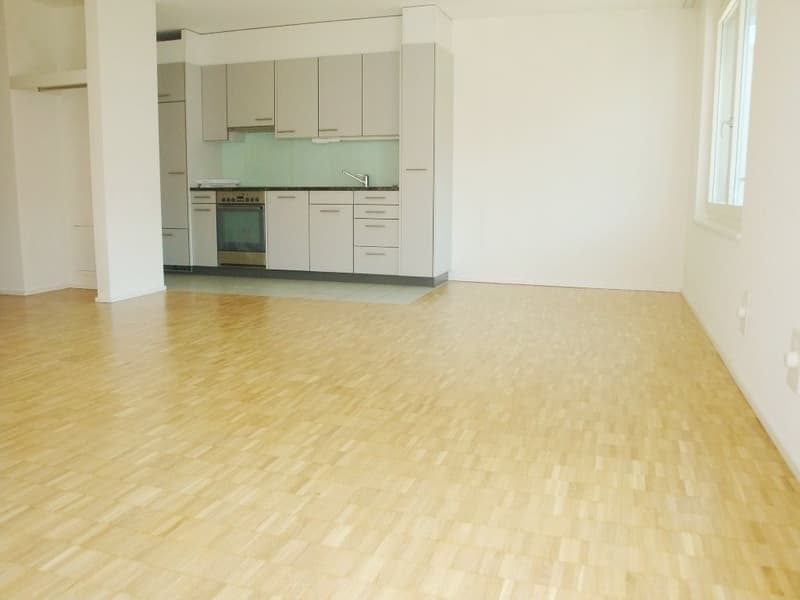 Tolle 2.5-Zimmerwohnung mit gemütlichem Balkon im Horburghof (3)