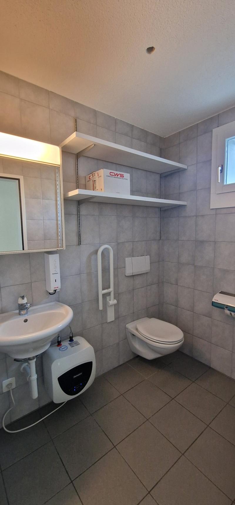 Spazio commerciale nel centro del villaggio di Bonstetten (7)