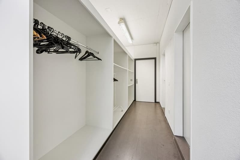 Espace commercial polyvalent de 269 m2 à Geroldswil (11)
