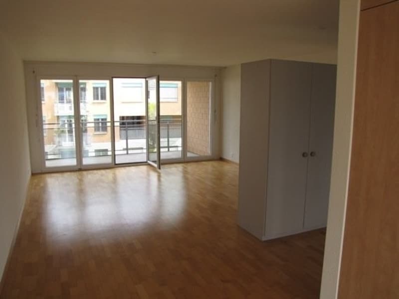Ampio appartamento di 3.5 locali nel centro di Horgen! (5)